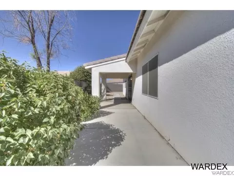 2376 Crown Point Dr, Kingman, AZ 86409 photo 2