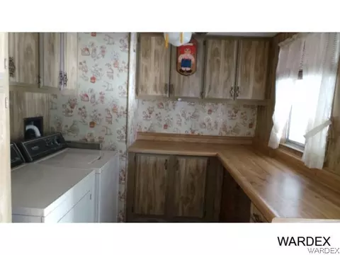 1035 Edie Cir, Kingman, AZ 86409 photo 6