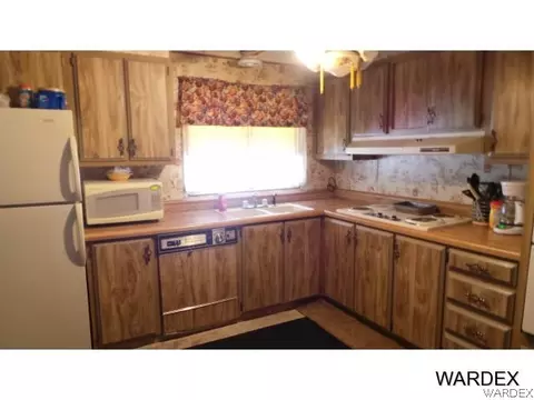 1035 Edie Cir, Kingman, AZ 86409 photo 4