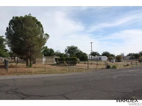3830 Shaeffer, Kingman, AZ 86409 photo 1