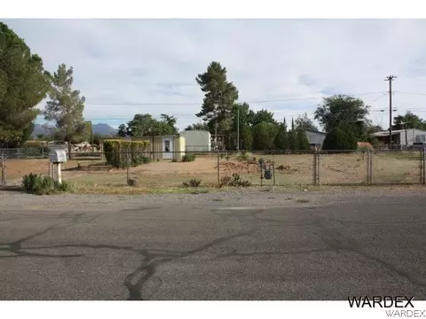 3830 Shaeffer, Kingman, AZ 86409 photo 4