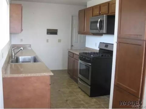 293 Victory Dr, Needles, CA 92363 photo 2