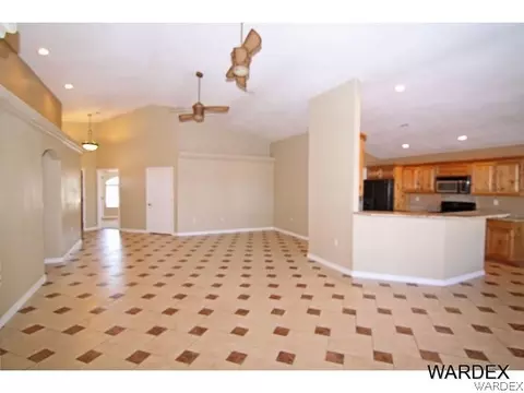 3863 E Suffock Ave, Kingman, AZ 86409 photo 8