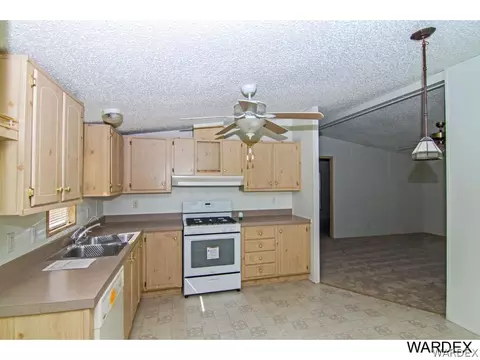680 E Beverly Ave, Kingman, AZ 86401 photo 15