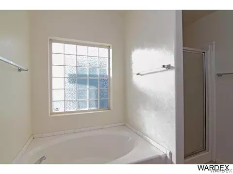 2453 E Buckeye Rd, Kingman, AZ 86409 photo 11