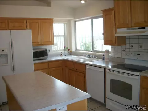 7057 E Rawhide Ct, Kingman, AZ 86401 photo 2