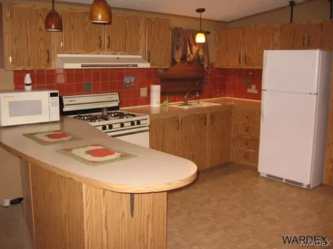 4620 E Linden Dr, Topock, AZ 86436 photo 6
