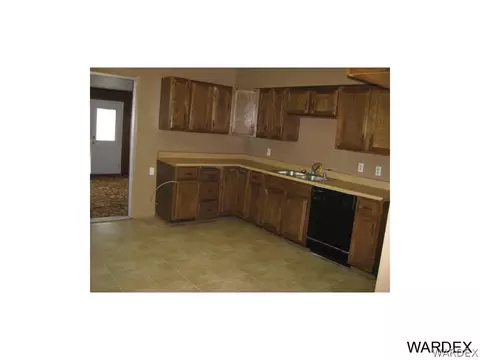 1921 Flora Vis, Needles, CA 92363 photo 2