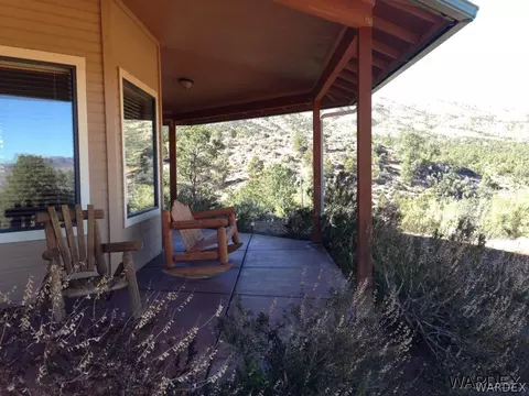 10228 Spring Valley Dr, Hackberry, AZ 86411 photo 3