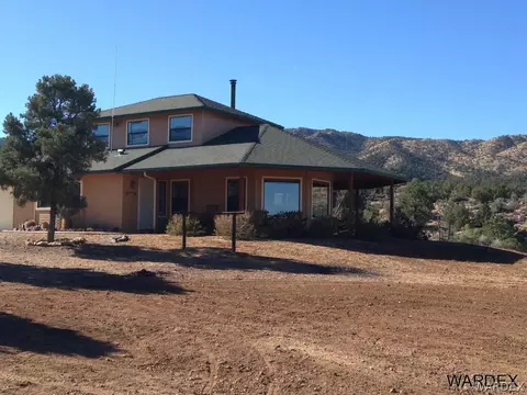 10228 Spring Valley Dr, Hackberry, AZ 86411 photo 2