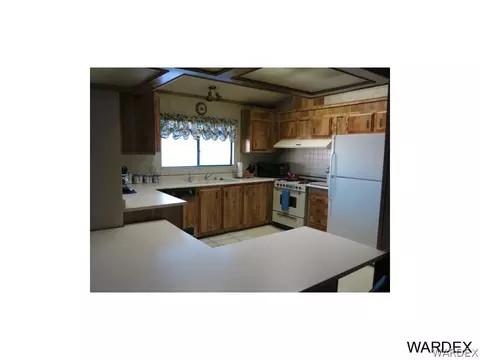 570 Channel Way, Needles, CA 92363 photo 2