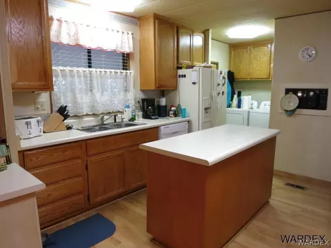 599 Beach Dr, Needles, CA 92363 photo 2