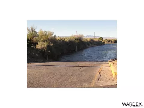 1069 E Pine Dr, Mohave Valley, AZ 86440 photo 18