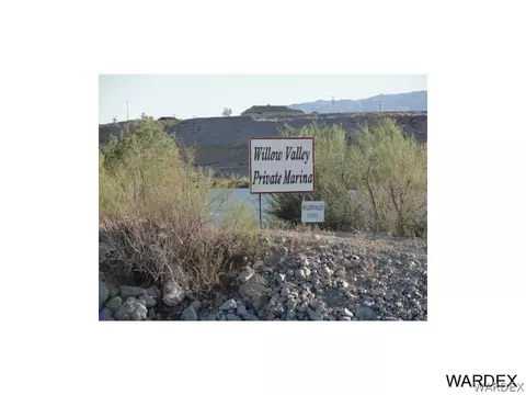 1069 E Pine Dr, Mohave Valley, AZ 86440 photo 15