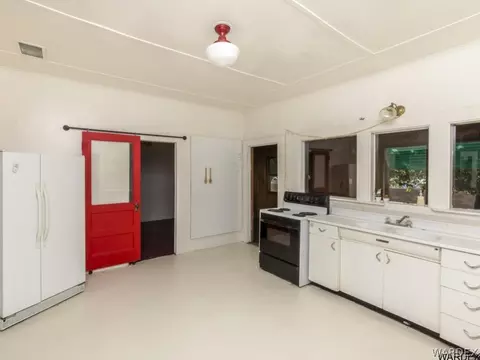 520 E Spring St, Kingman, AZ 86401 photo 4
