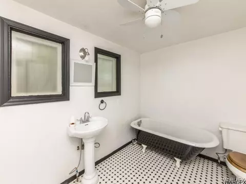 520 E Spring St, Kingman, AZ 86401 photo 9