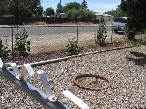 2735 E Ames Ave, Kingman, AZ 86409 photo 4