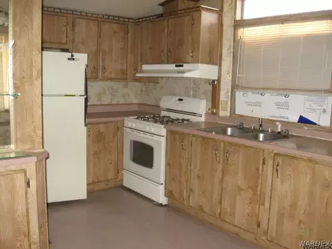 2735 E Ames Ave, Kingman, AZ 86409 photo 9