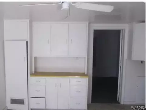 319 E St, Needles, CA 92363 photo 8
