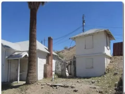 319 E St, Needles, CA 92363 photo 5