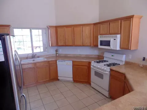 3858 E Ames Ave, Kingman, AZ 86409 photo 2
