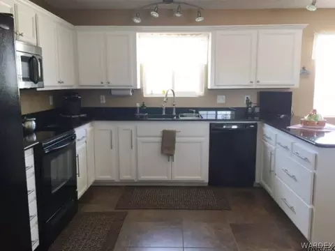 7775 E Pebble Dr, Kingman, AZ 86401 photo 2