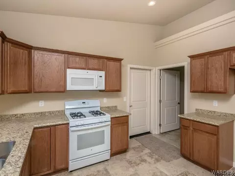 2712 Chambers Ave, Kingman, AZ 86401 photo 17