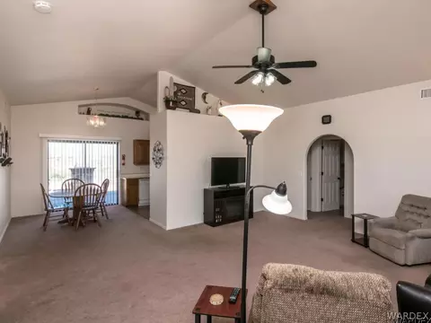 7367 E Superstition Dr, Kingman, AZ 86401 photo 5