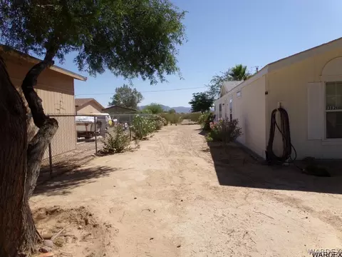 12821 S Coconino Dr, Topock, AZ 86436 photo 3