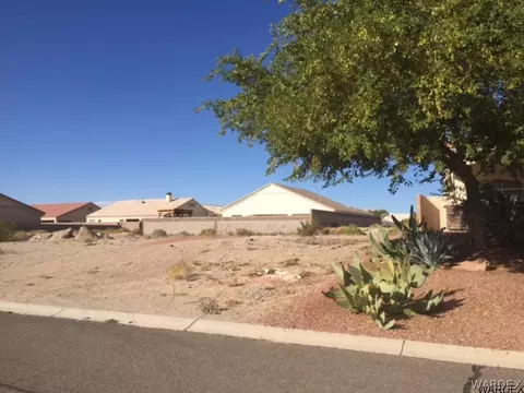 2037 E Crystal Dr, Fort Mohave, AZ 86426 photo 2