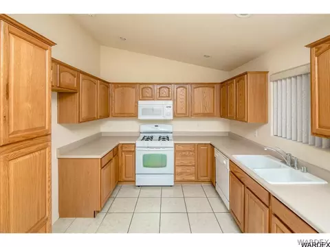 3919 E Snavely Ave, Kingman, AZ 86409 photo 5