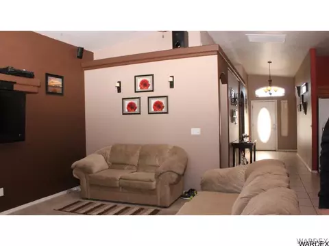3303 E Cane Dr, Kingman, AZ 86409 photo 3