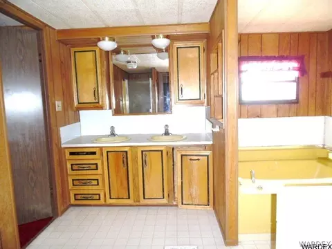 1540 E Devlin Ave, Kingman, AZ 86409 photo 12