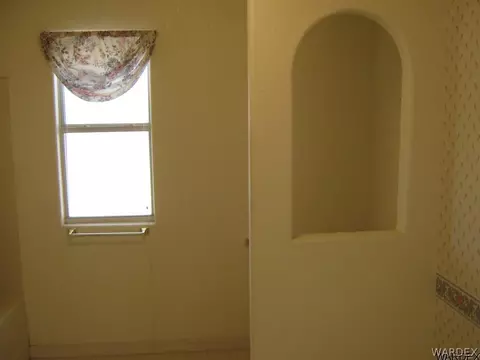 2225 E Valley View Rd, Kingman, AZ 86409 photo 16