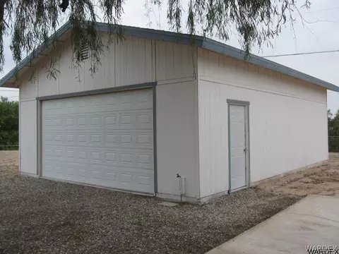 5399 E Coconino Dr, Topock, AZ 86436 photo 3