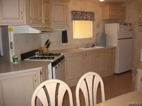 5399 E Coconino Dr, Topock, AZ 86436 photo 7