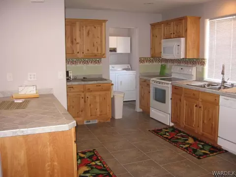 4657 E Monarch Dr, Topock, AZ 86436 photo 5