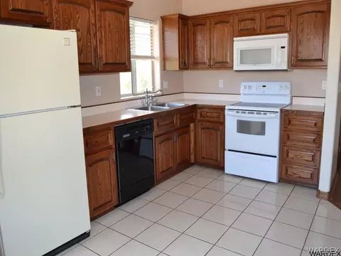 7343 E Superstition Dr, Kingman, AZ 86401 photo 2