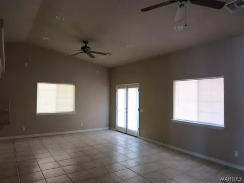 2208 Casa Loma St, Needles, CA 92363 photo 5