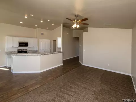 3935 E Suffock Ave, Kingman, AZ 86409 photo 4