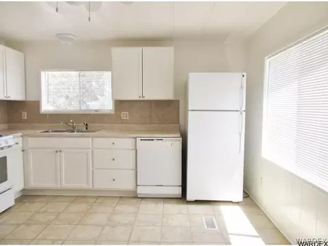 2615 E Ames Ave, Kingman, AZ 86409 photo 4