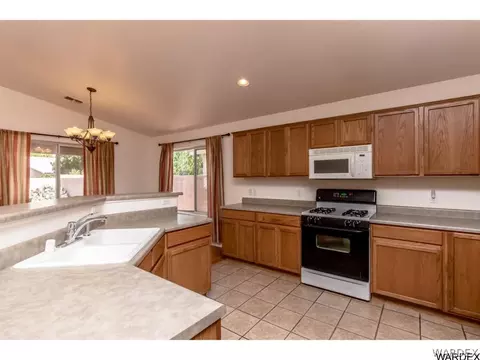 3961 E Packard Ave, Kingman, AZ 86409 photo 17