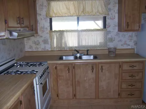 27647 Broadway, Bouse, AZ 85325 photo 8