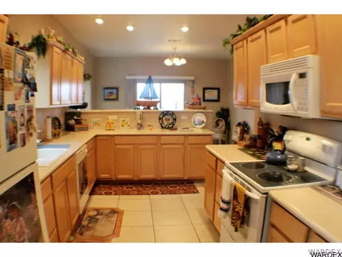 7281 E Stoneaxe Dr, Kingman, AZ 86401 photo 4