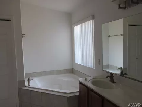 3925 E Ames Ave, Kingman, AZ 86409 photo 17