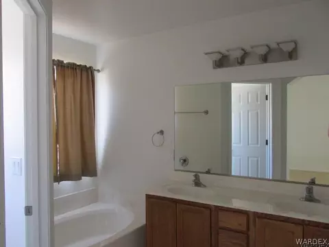 3941 E Ames Ave, Kingman, AZ 86409 photo 11