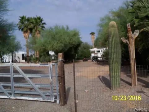 44111 Winter St, Bouse, AZ 85325 photo 2