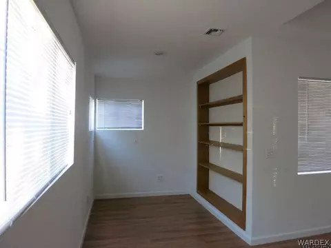 226 E Oak St, Kingman, AZ 86401 photo 3