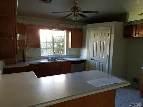 3775 E Packard Ave, Kingman, AZ 86409 photo 11
