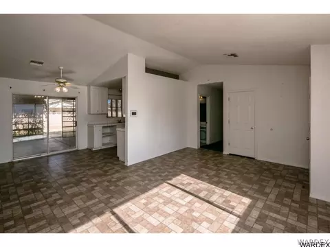 3847 E Snavely Ave, Kingman, AZ 86409 photo 4